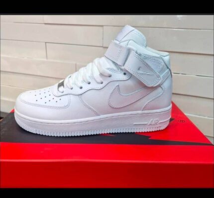 NIKE SNEAKERS[S1]