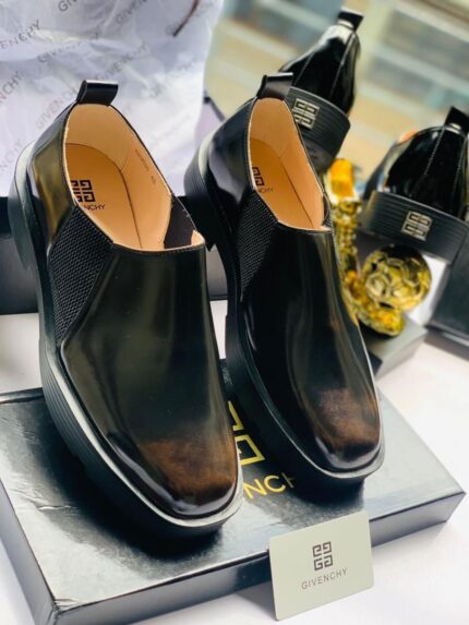 GIVENCHY CORPORATE SHOE [S3]