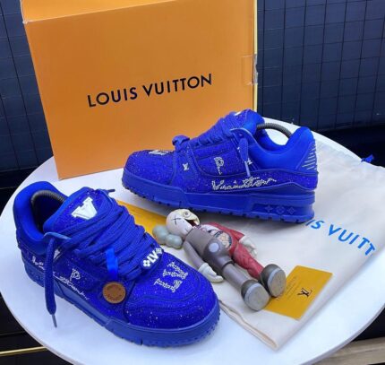LOUIS VUITTON SNEAKERS [S3]