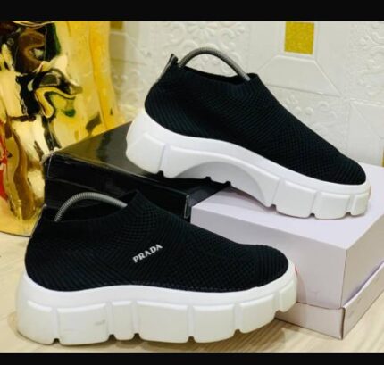 PRADA SNEAKERS [S10]