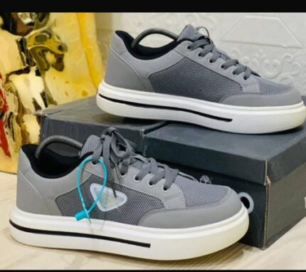 PRADA SNEAKERS [S10]