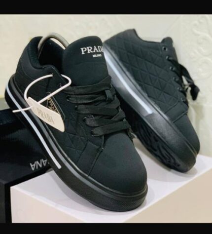 PRADA SNEAKERS [S10]