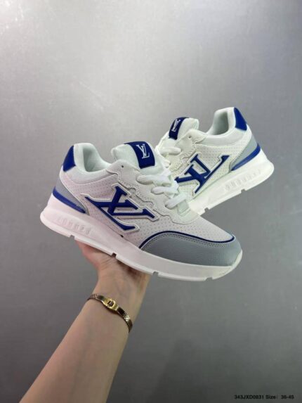 LOUIS VUITTON SNEAKERS [S1]