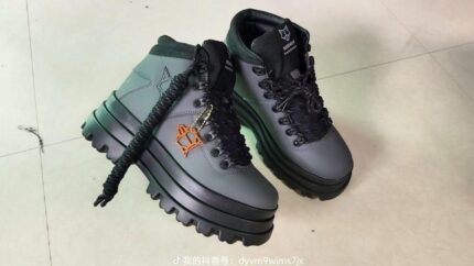 NAKED WOLFE SNEAKERS [S4]