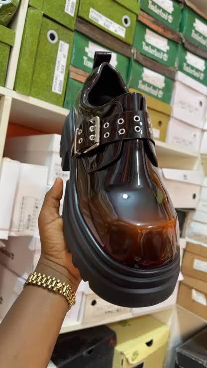 BALENCIAGA CORPORATE SHOE [S8]