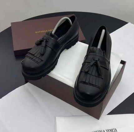 BOTTEGA VENETA CORPORATE SHOE [S8]