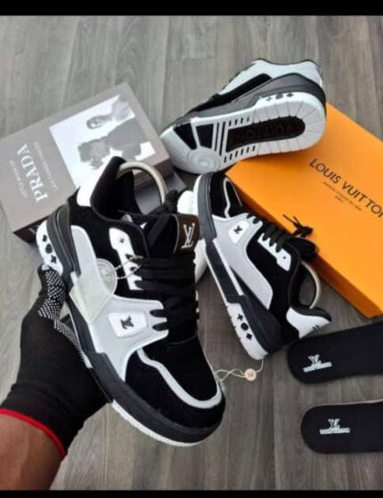 LOUIS VUITTON SNEAKERS [S3]