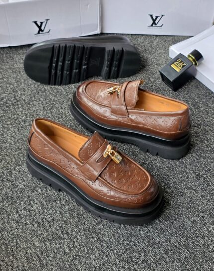 LOUIS VUITTON CORPORATE SHOE [S2]