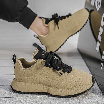 LOUIS VUITTON SNEAKERS [S11]