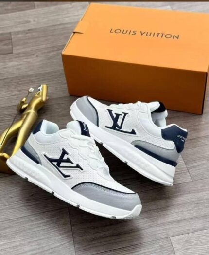 LOUIS VUITTON SNEAKERS [S11]