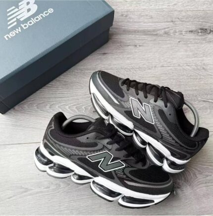 NEW BALANCE SNEAKERS [S13]