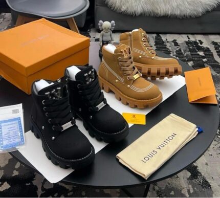 LOUIS VUITTON SNEAKERS [S13]